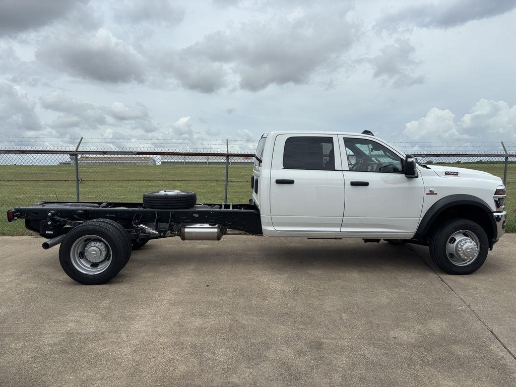 RAM 5500 Crew Cab LWB 4WD DRW 2026