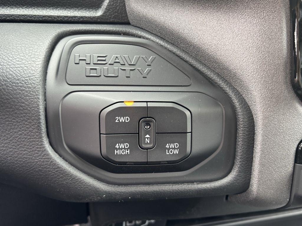 RAM 5500 Crew Cab LWB 4WD DRW 2026