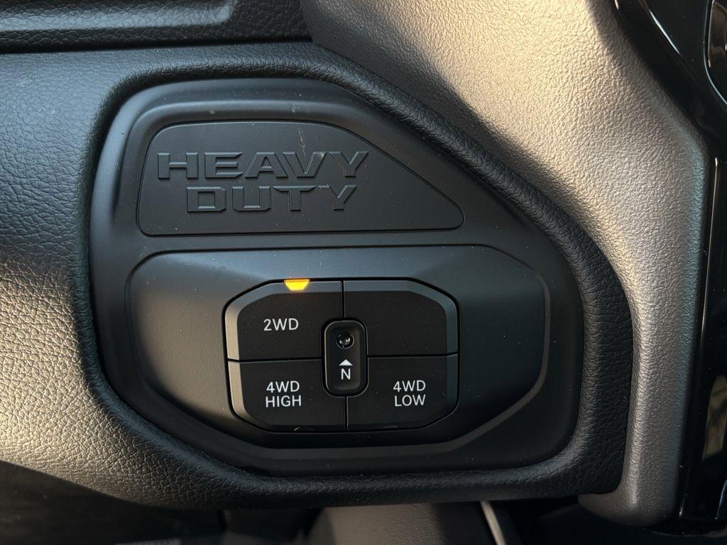 RAM 3500 Laramie Mega Cab 4WD DRW 2026