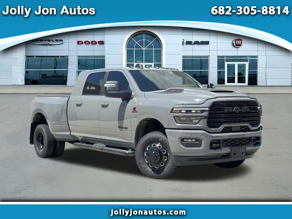 RAM 3500 Laramie Mega Cab 4WD DRW 2026