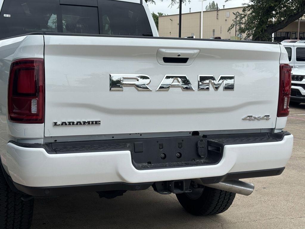 RAM 2500 Laramie Crew Cab 4WD 2026