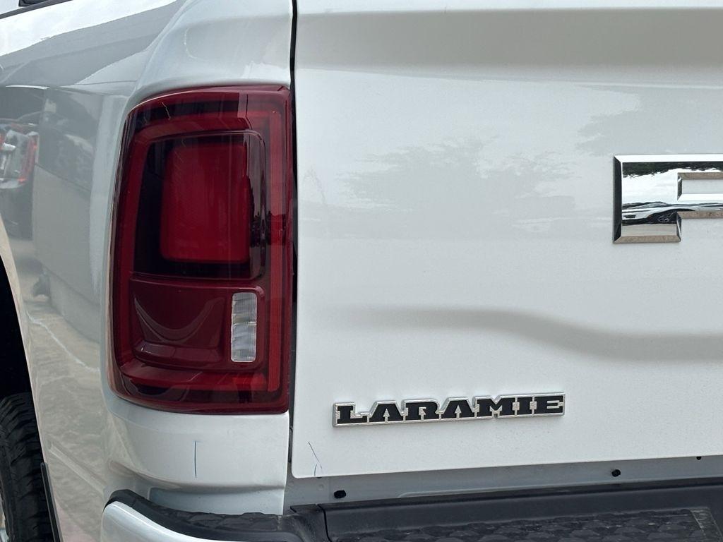 RAM 2500 Laramie Crew Cab 4WD 2026