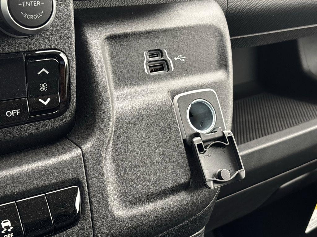 RAM Promaster 1500 Low Roof 136-in. WB 2026