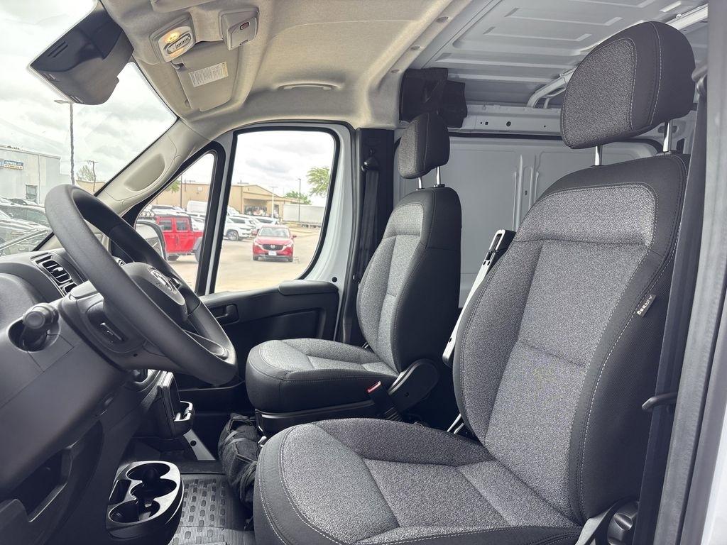 RAM Promaster 1500 Low Roof 136-in. WB 2026