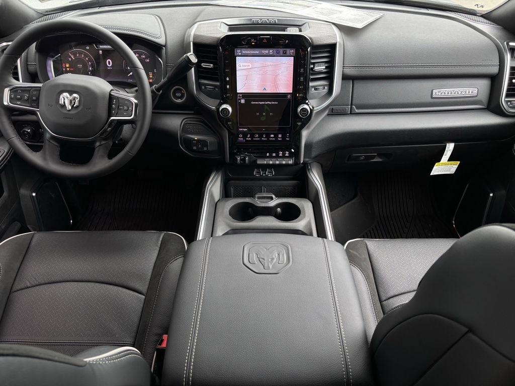 RAM 2500 Laramie Crew Cab SWB 4WD 2026