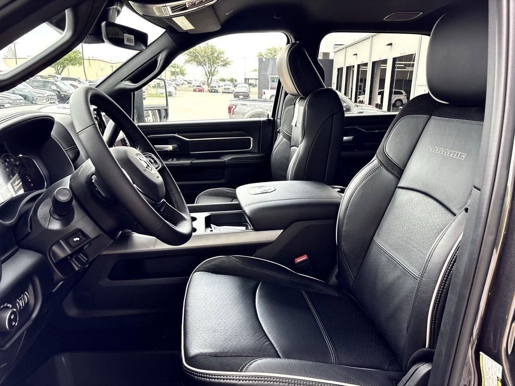 RAM 2500 Laramie Crew Cab SWB 4WD 2026