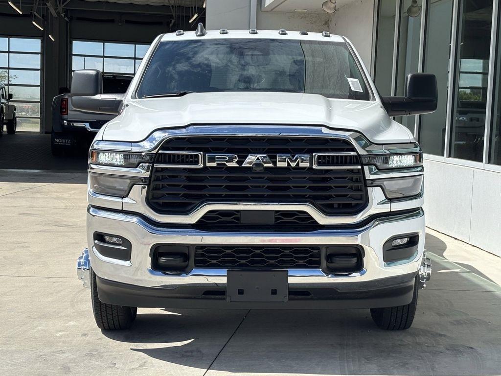 RAM 3500 Tradesman Crew Cab 4WD DRW 2026