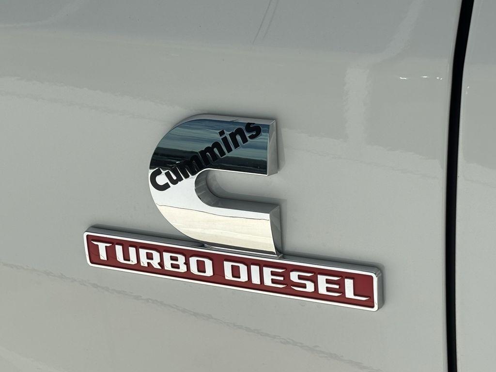 RAM 3500 Tradesman Crew Cab 4WD DRW 2026