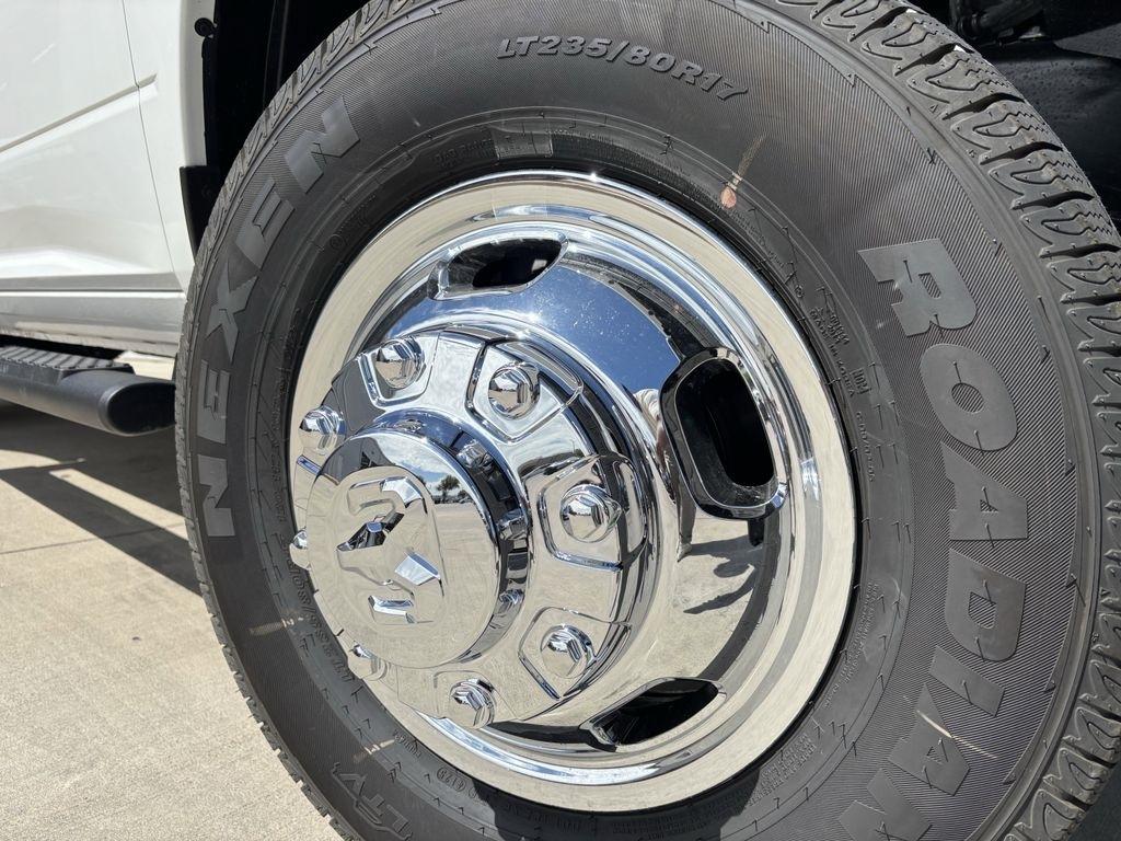 RAM 3500 Tradesman Crew Cab 4WD DRW 2026
