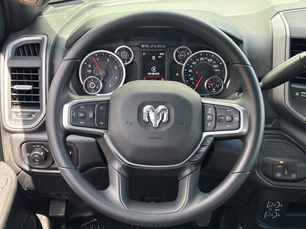 RAM 3500 Tradesman Crew Cab 4WD DRW 2026