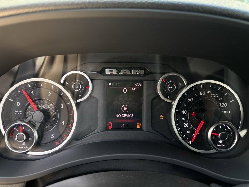 RAM 3500 Tradesman Crew Cab 4WD DRW 2026