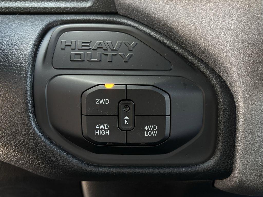 RAM 3500 Tradesman Crew Cab 4WD DRW 2026
