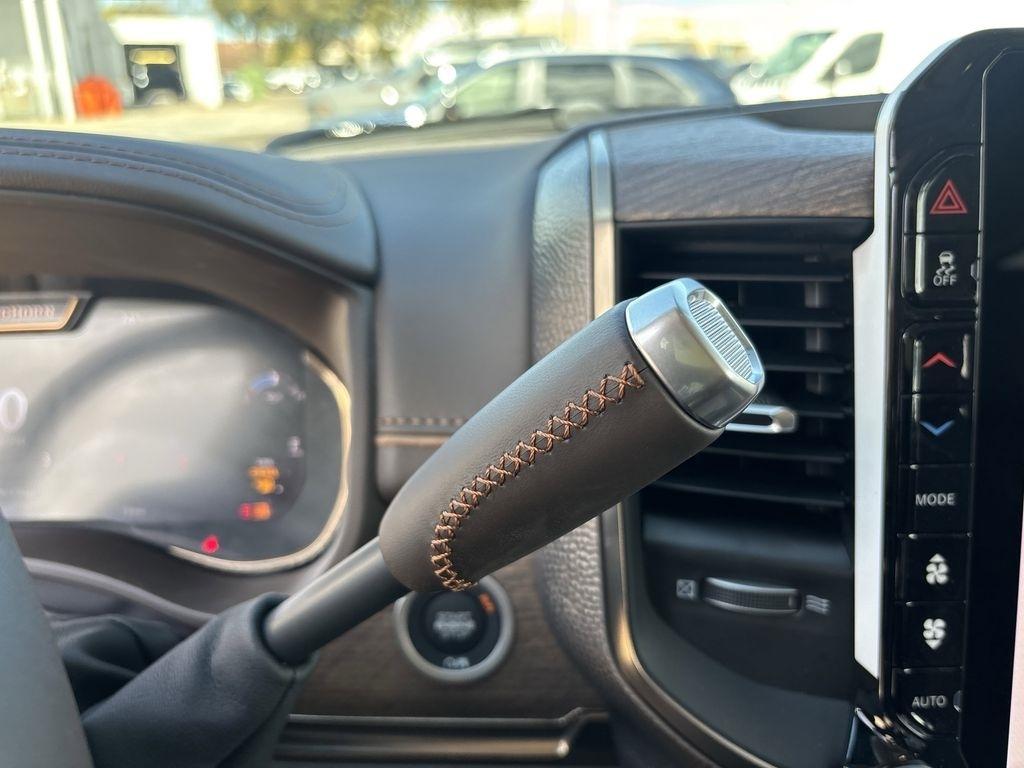 RAM 2500 Limited Crew Cab 4WD 2026