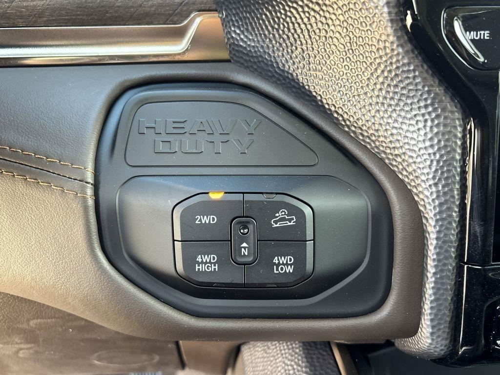 RAM 2500 Limited Crew Cab 4WD 2026