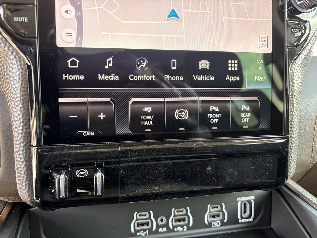 RAM 2500 Limited Crew Cab 4WD 2026