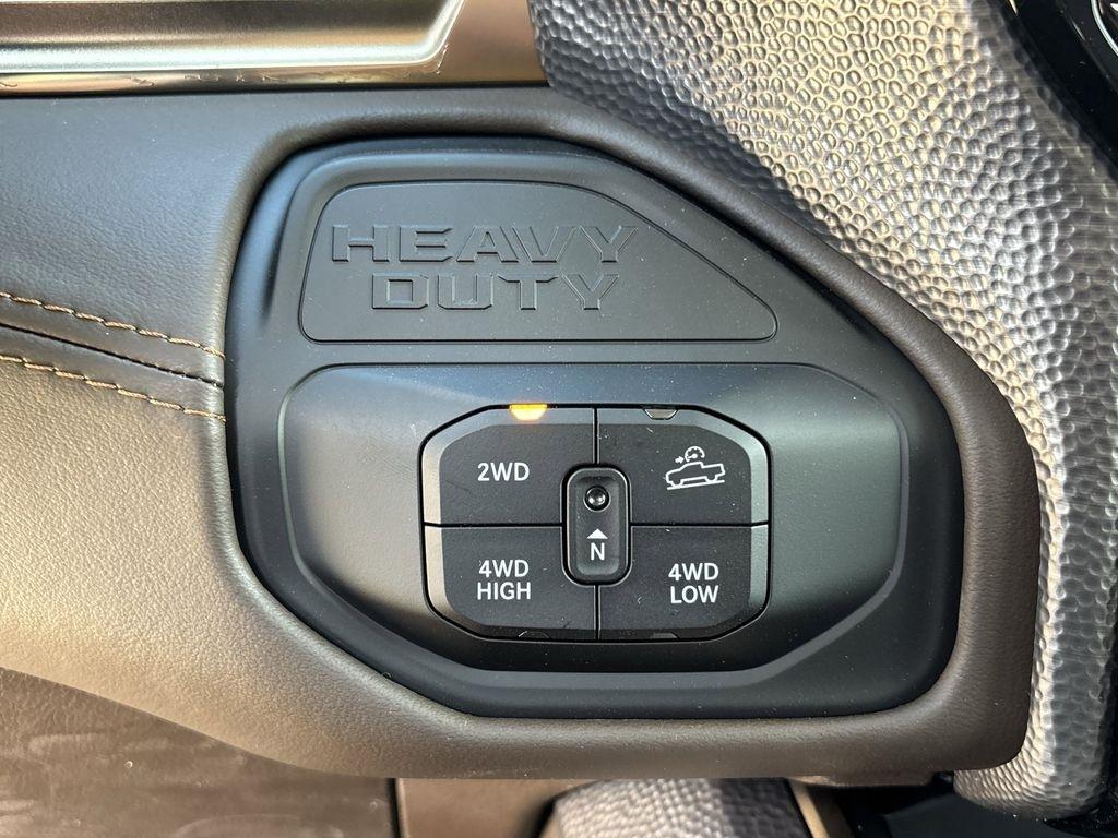 RAM 2500 Limited Crew Cab 4WD 2026