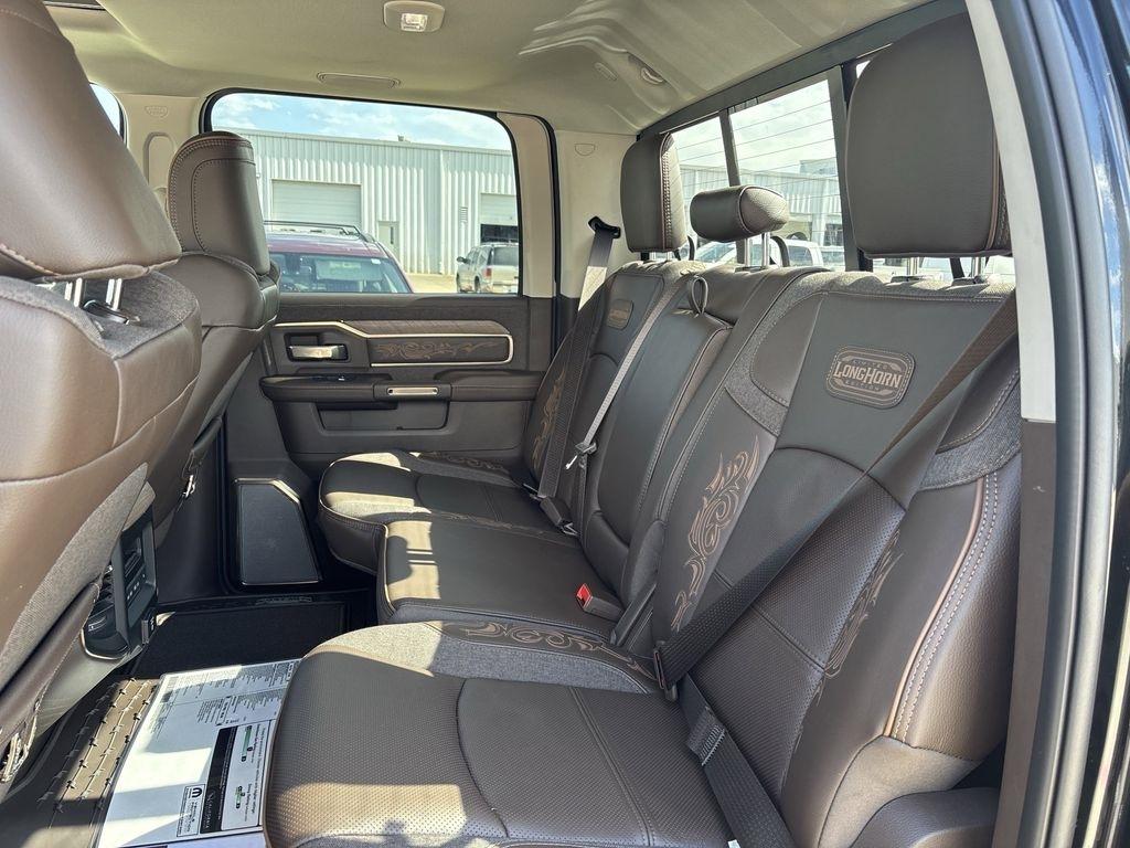 RAM 2500 Limited Crew Cab 4WD 2026