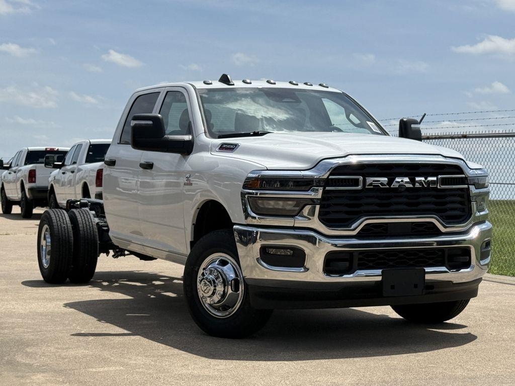 RAM 3500 Crew Cab 4WD DRW 2026