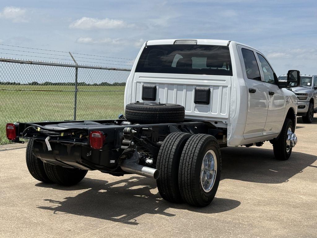 RAM 3500 Crew Cab 4WD DRW 2026