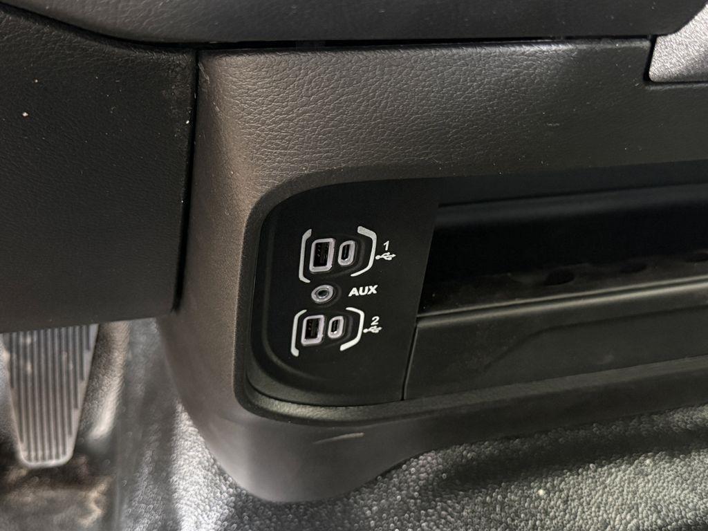 RAM 3500 Crew Cab 4WD DRW 2026