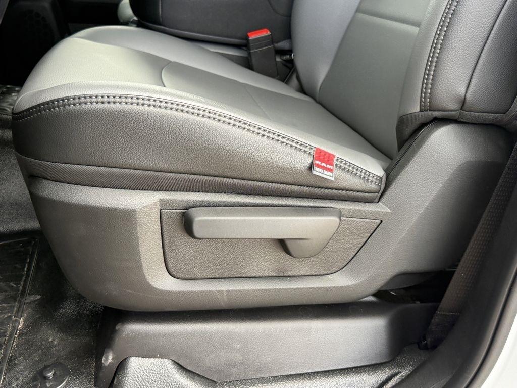 RAM 3500 Crew Cab 4WD DRW 2026