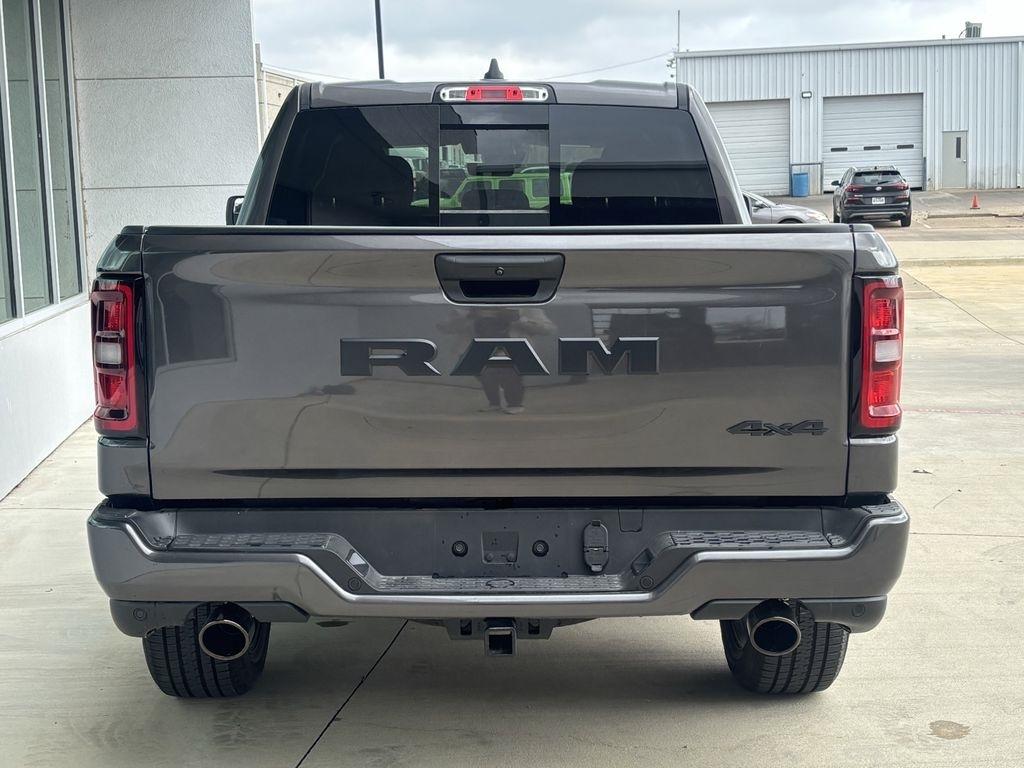 RAM 1500 Tradesman Crew Cab SWB 4WD 2026