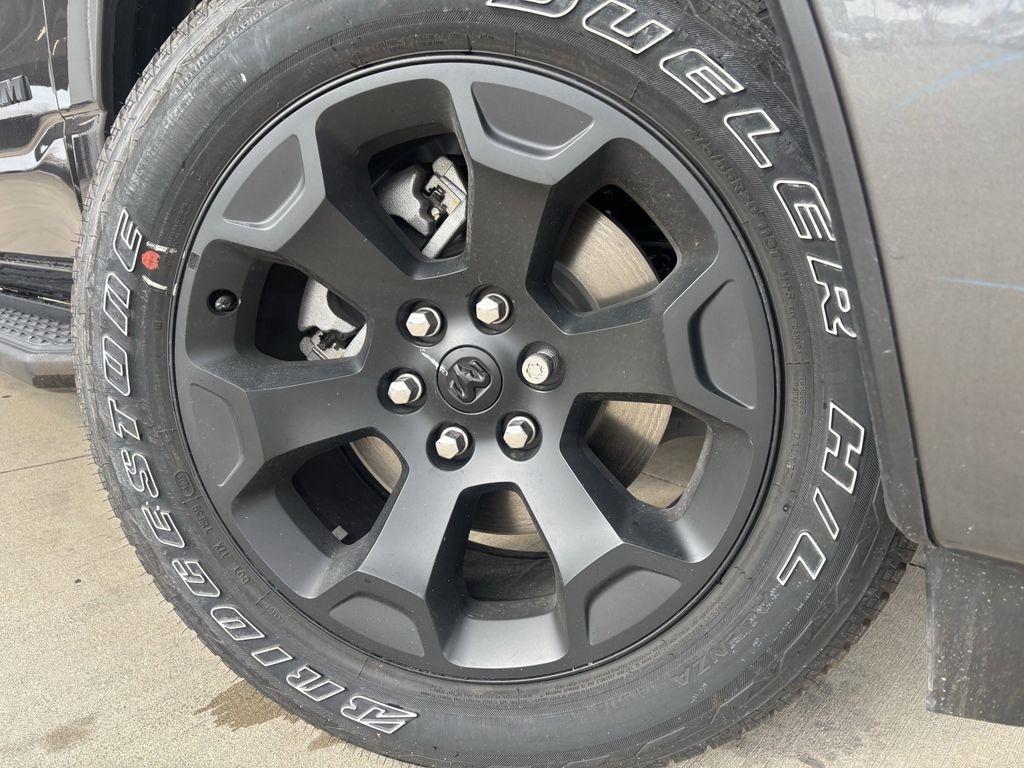 RAM 1500 Tradesman Crew Cab SWB 4WD 2026