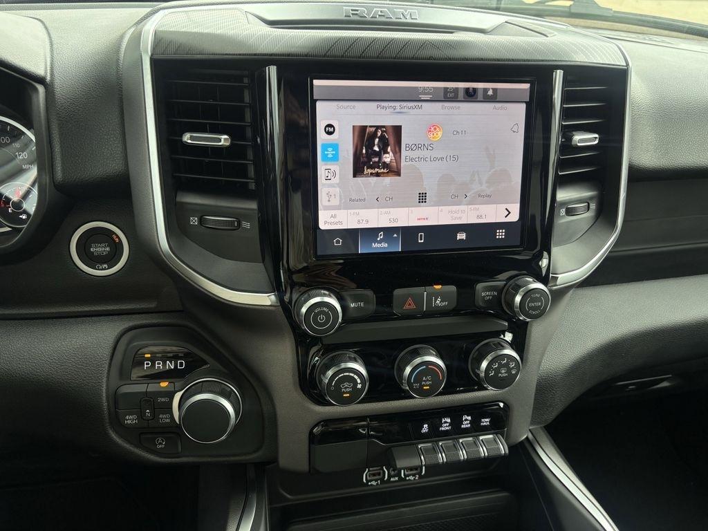 RAM 1500 Tradesman Crew Cab SWB 4WD 2026