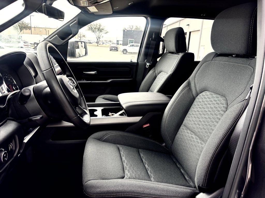 RAM 1500 Tradesman Crew Cab SWB 4WD 2026