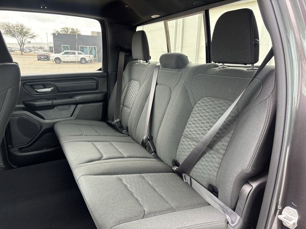 RAM 1500 Tradesman Crew Cab SWB 4WD 2026