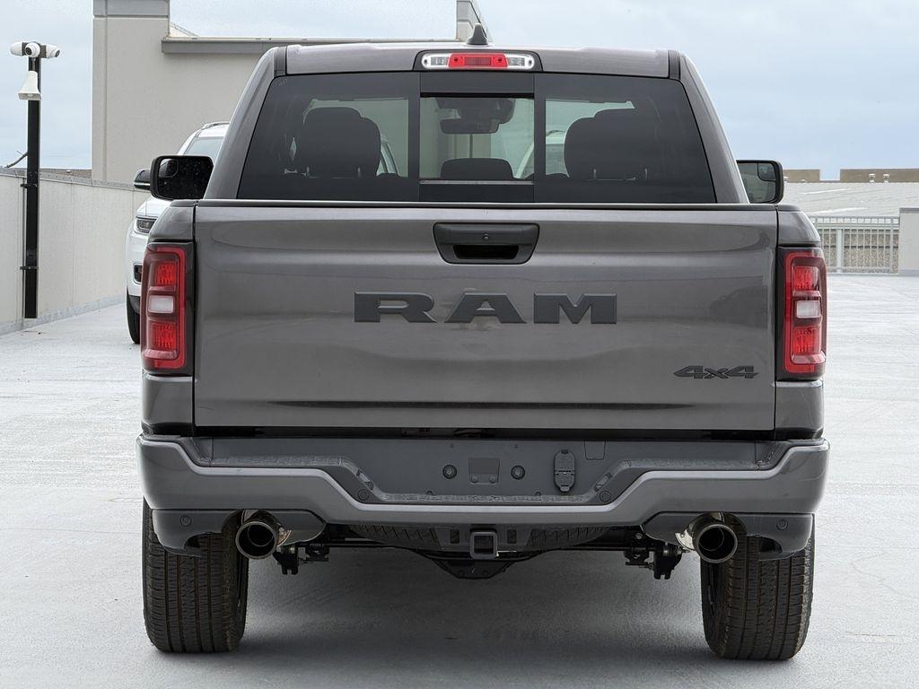 RAM 1500 Tradesman Crew Cab SWB 4WD 2026