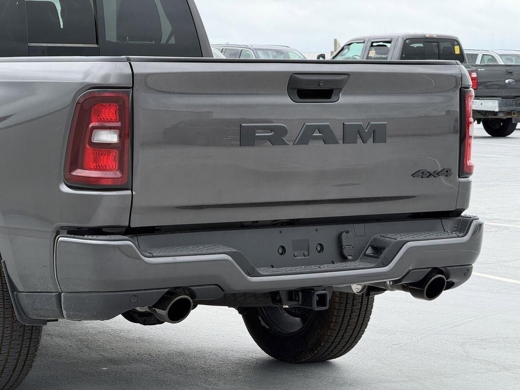 RAM 1500 Tradesman Crew Cab SWB 4WD 2026