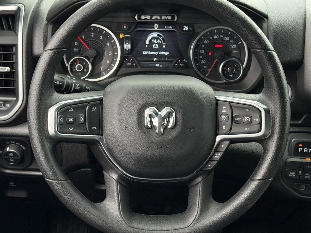 RAM 1500 Tradesman Crew Cab SWB 4WD 2026