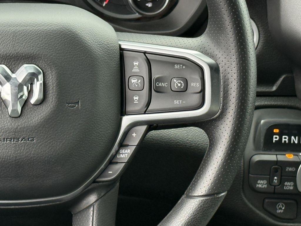 RAM 1500 Tradesman Crew Cab SWB 4WD 2026