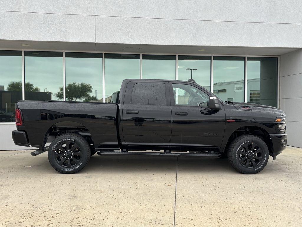 RAM 2500 Big Horn Crew Cab 4WD 2026