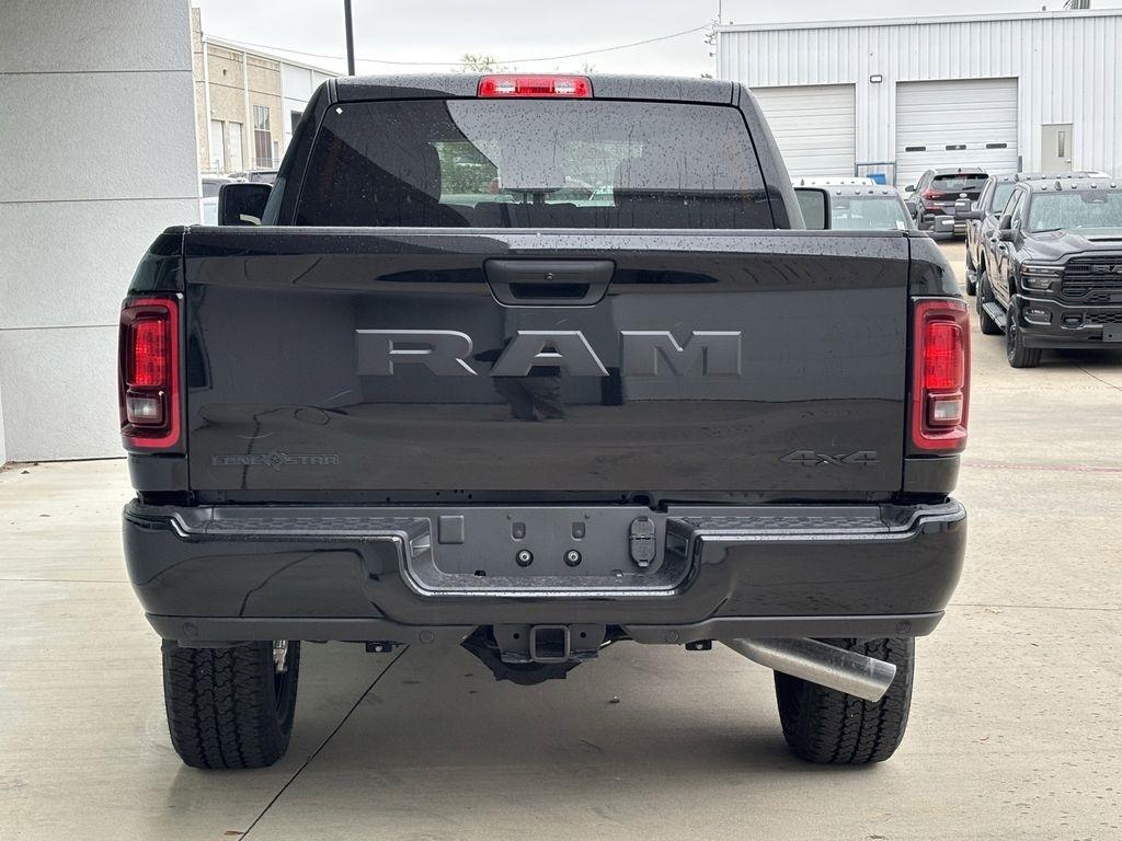 RAM 2500 Big Horn Crew Cab 4WD 2026