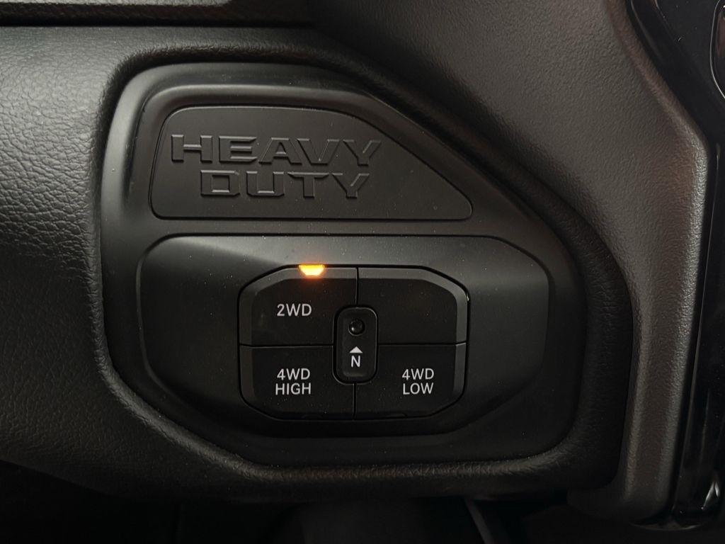 RAM 2500 Big Horn Crew Cab 4WD 2026
