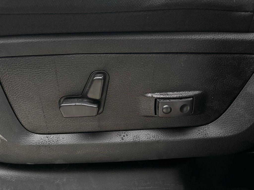 RAM 2500 Big Horn Crew Cab 4WD 2026