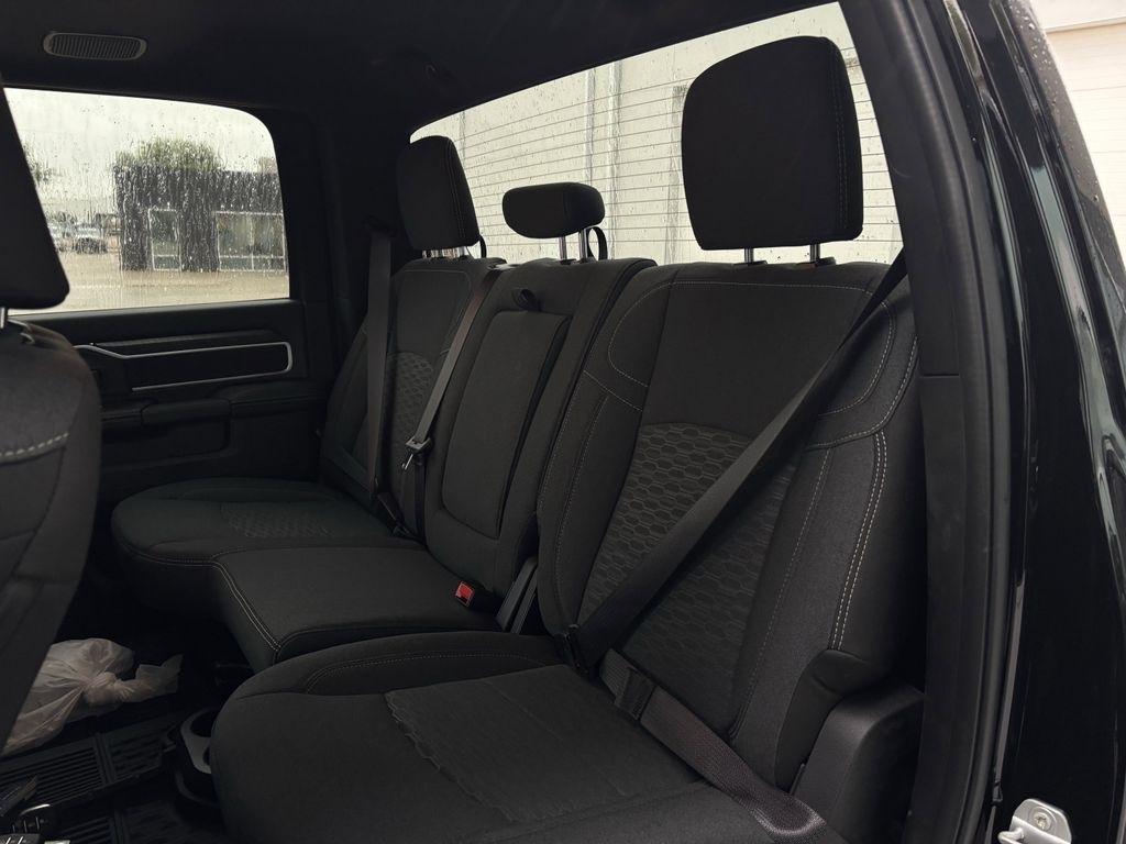 RAM 2500 Big Horn Crew Cab 4WD 2026