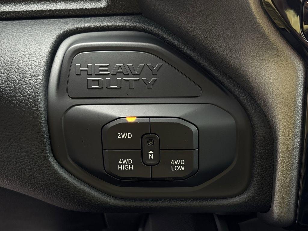 RAM 3500 Big Horn Crew Cab LWB 4WD DRW 2026