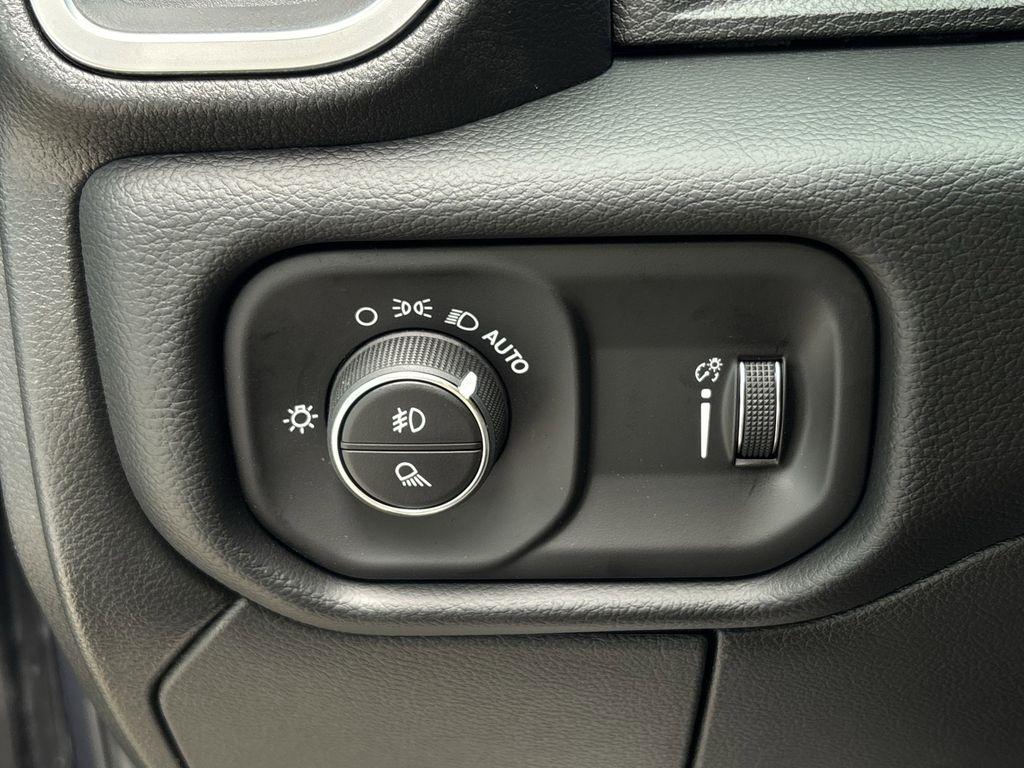 RAM 3500 Big Horn Crew Cab LWB 4WD DRW 2026