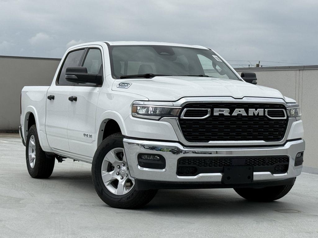 RAM 1500 Big Horn Crew Cab SWB 4WD 2026