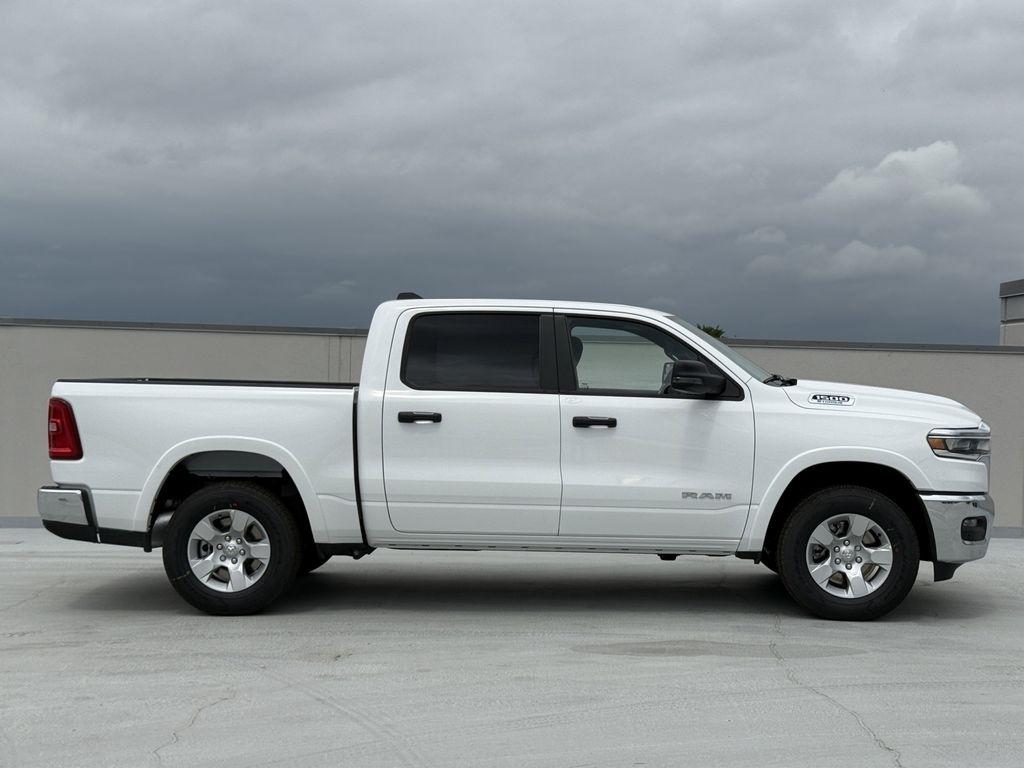 RAM 1500 Big Horn Crew Cab SWB 4WD 2026