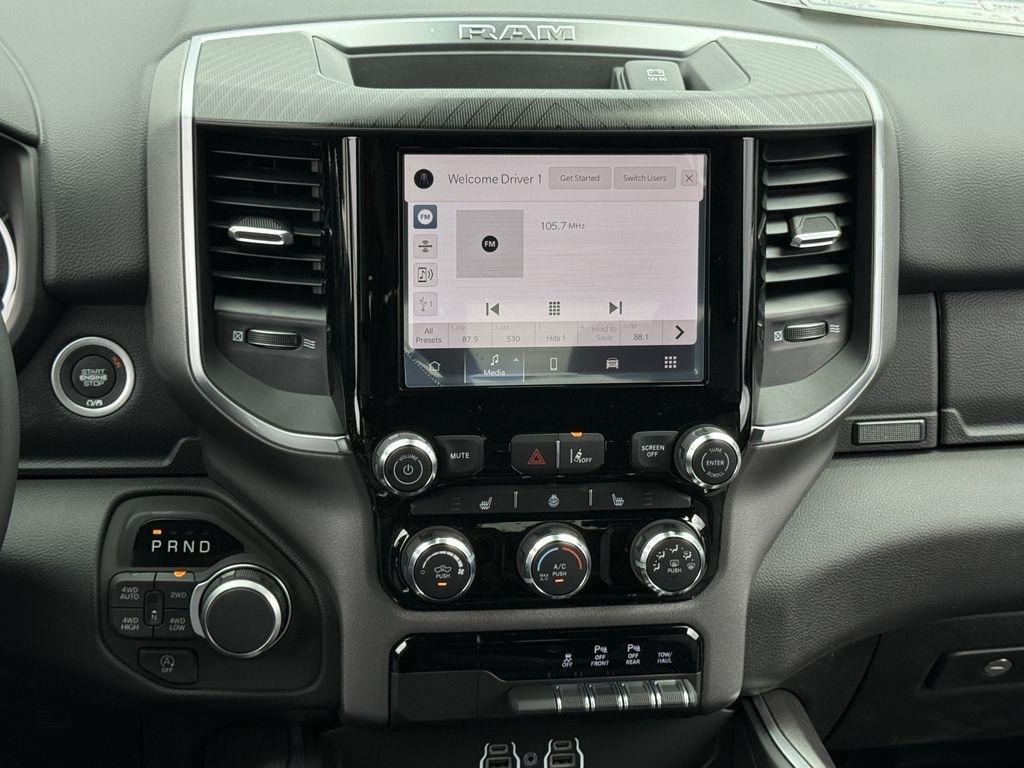 RAM 1500 Big Horn Crew Cab SWB 4WD 2026