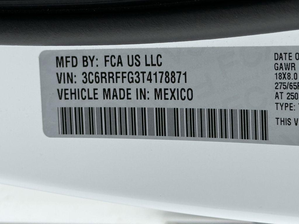 RAM 1500 Big Horn Crew Cab SWB 4WD 2026