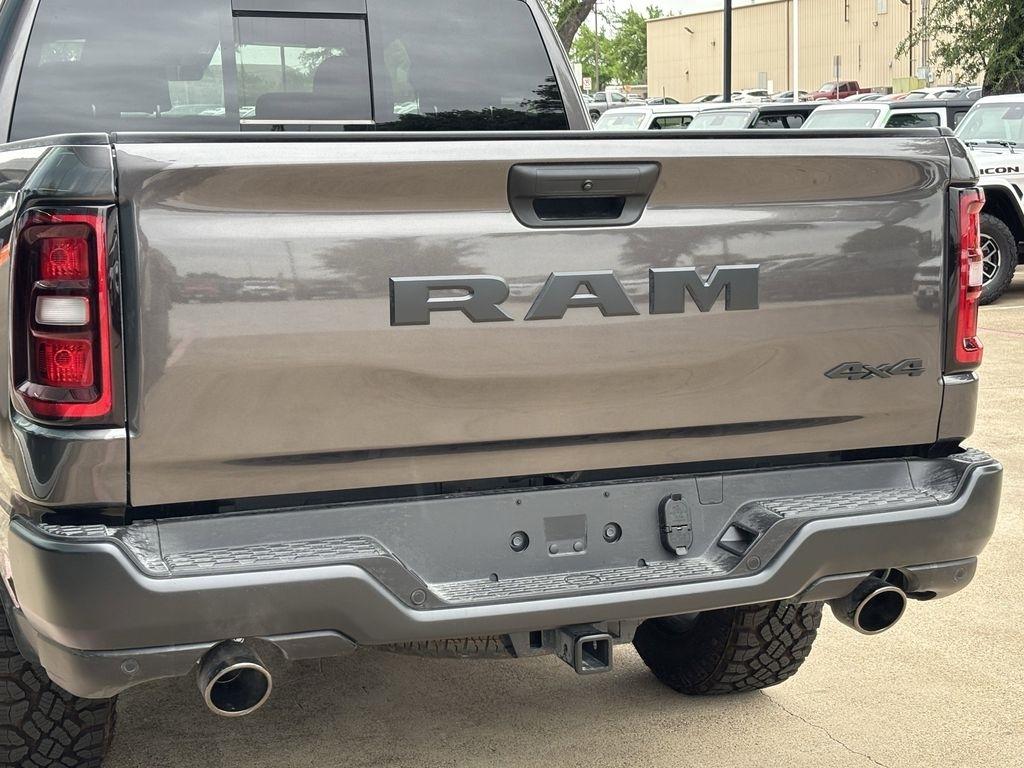 RAM 1500 Tradesman Crew Cab SWB 4WD 2026