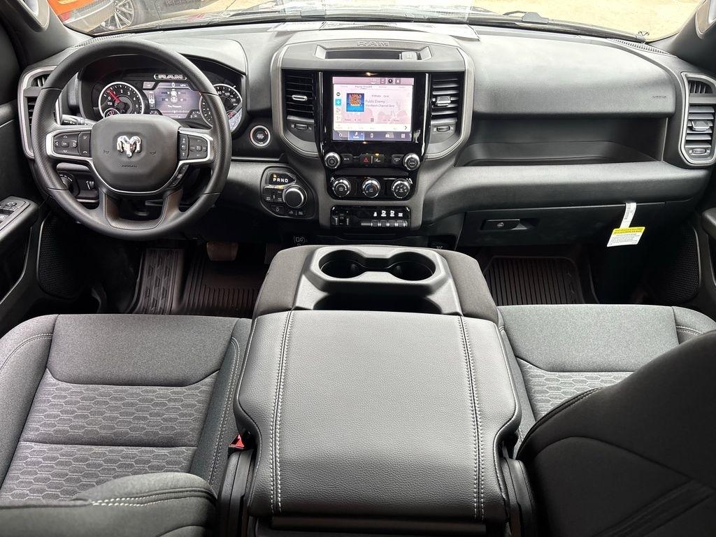 RAM 1500 Tradesman Crew Cab SWB 4WD 2026