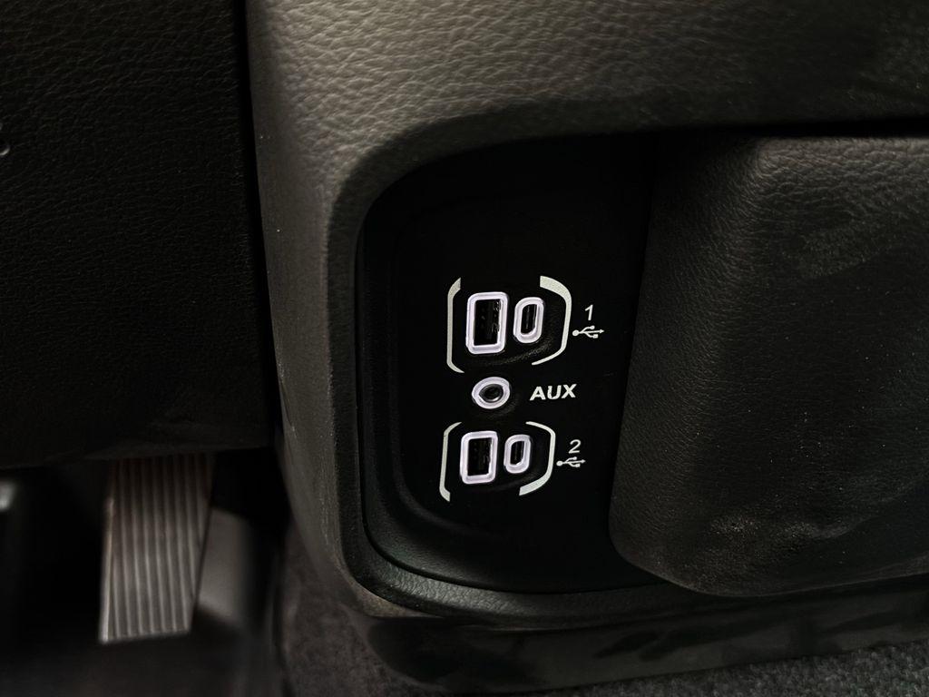 RAM 1500 Tradesman Crew Cab SWB 4WD 2026