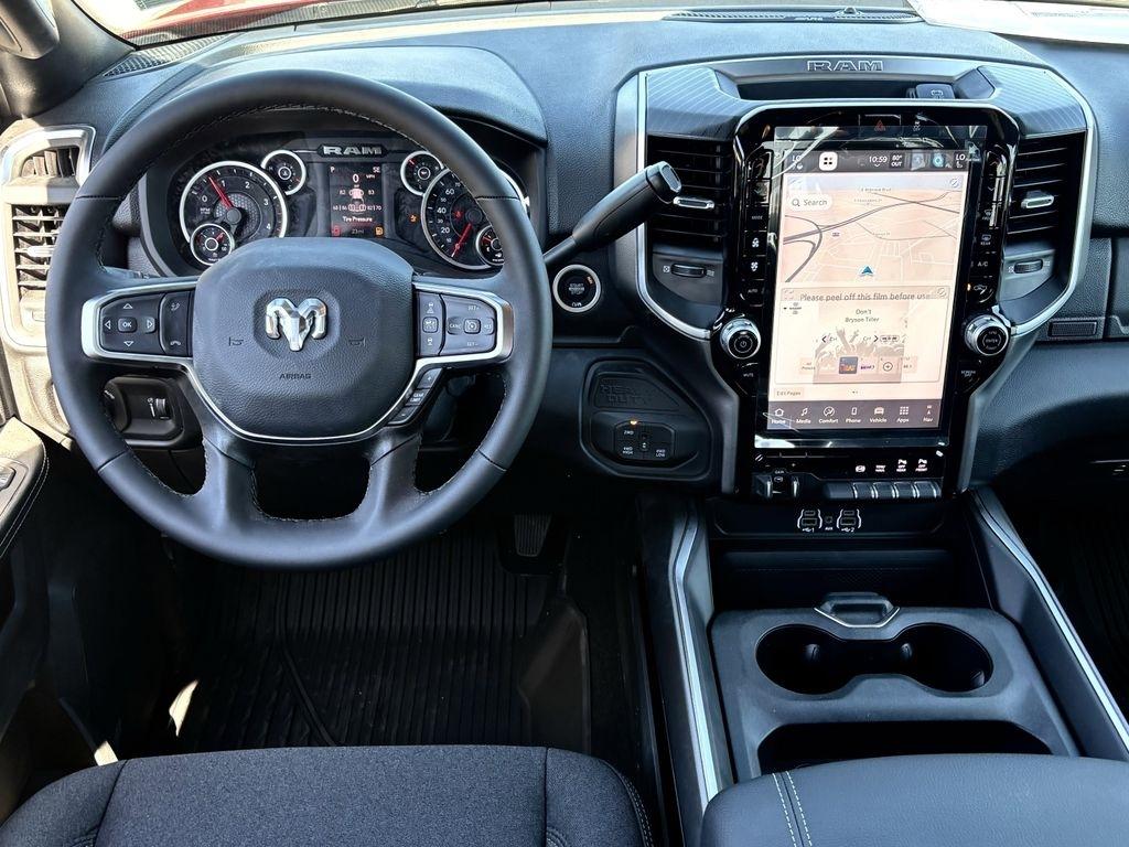 RAM 3500 Big Horn Crew Cab LWB 4WD DRW 2026