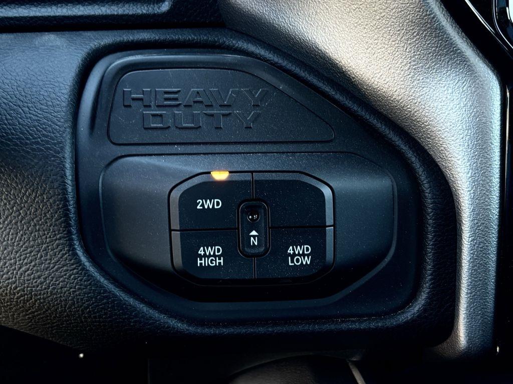 RAM 3500 Big Horn Crew Cab LWB 4WD DRW 2026